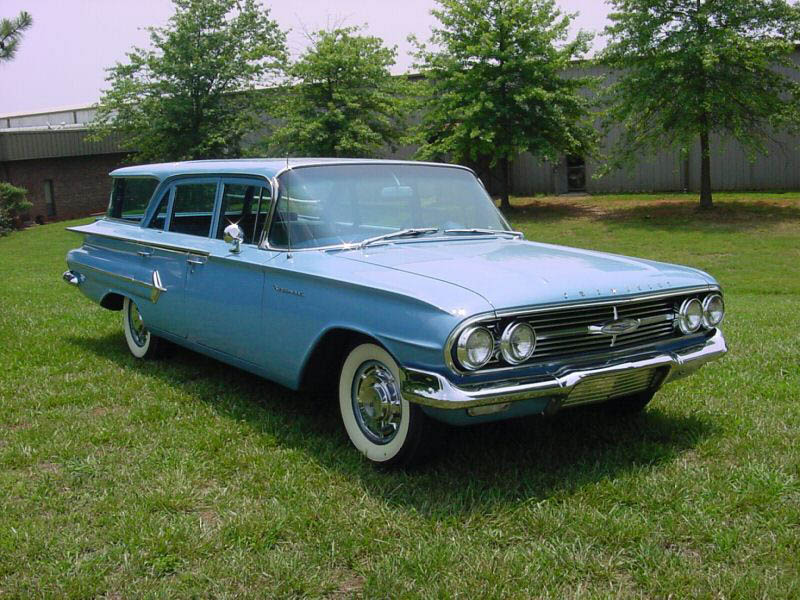 1960 Kingswood Wagon blue 2.JPG